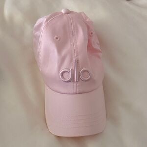 ALO Yoga Soft Pink Cap